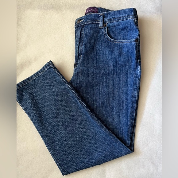 Gloria Vanderbilt Denim - Gloria Vanderbilt straight leg jeans